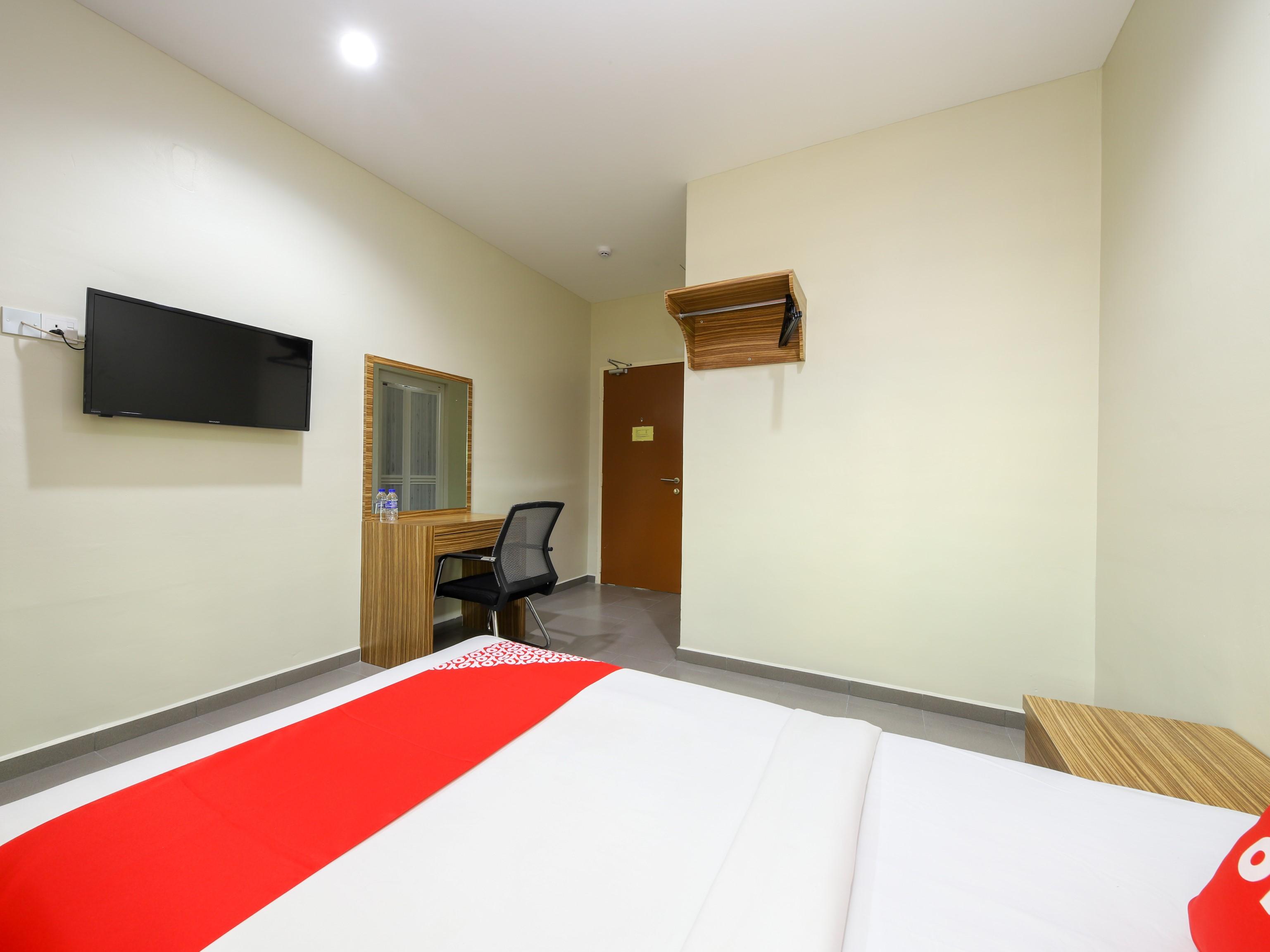 Oyo 89839 Riaz Hotel Malacca Exteriör bild
