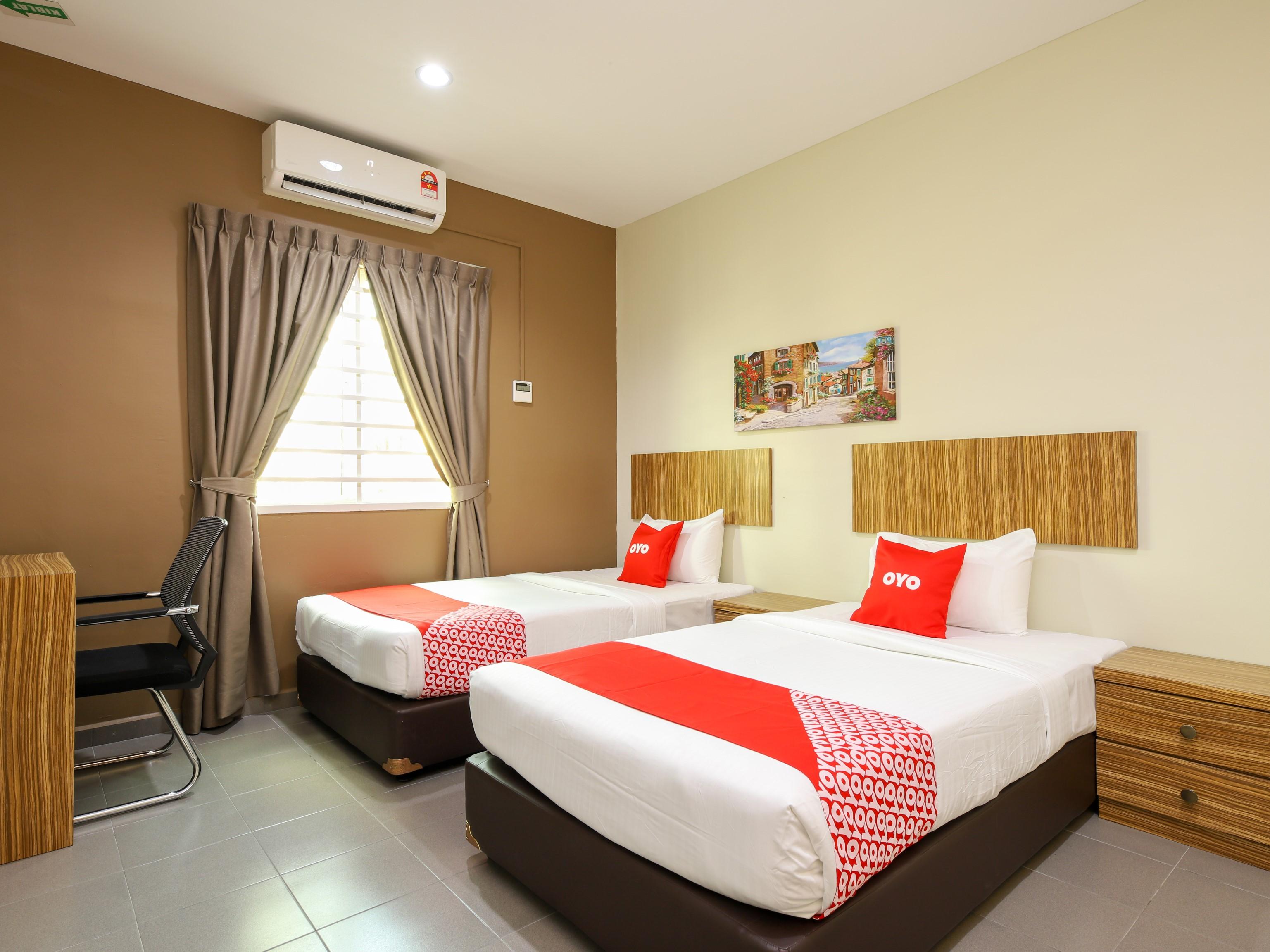 Oyo 89839 Riaz Hotel Malacca Exteriör bild