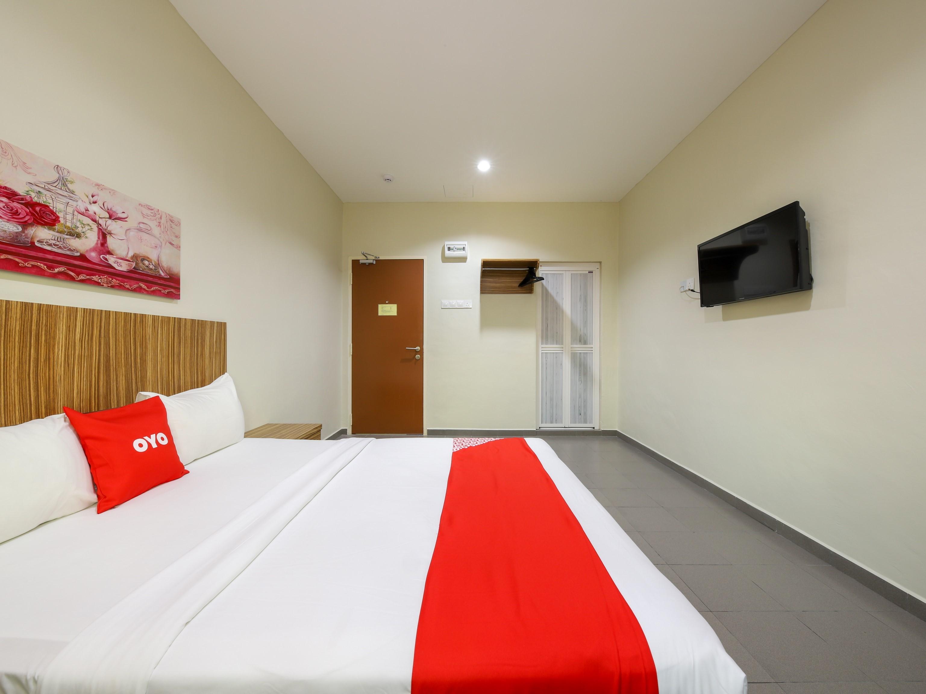Oyo 89839 Riaz Hotel Malacca Exteriör bild