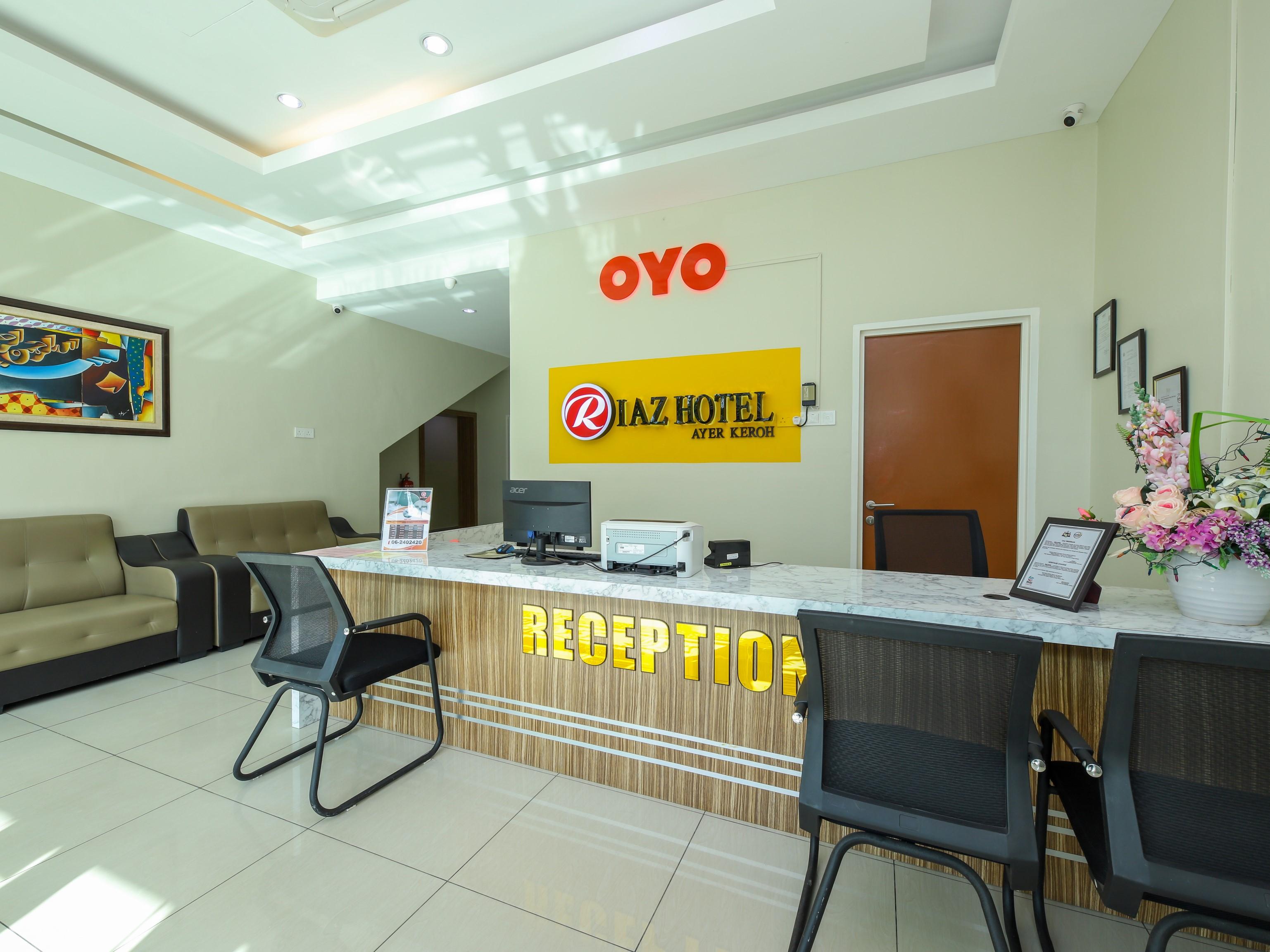 Oyo 89839 Riaz Hotel Malacca Exteriör bild