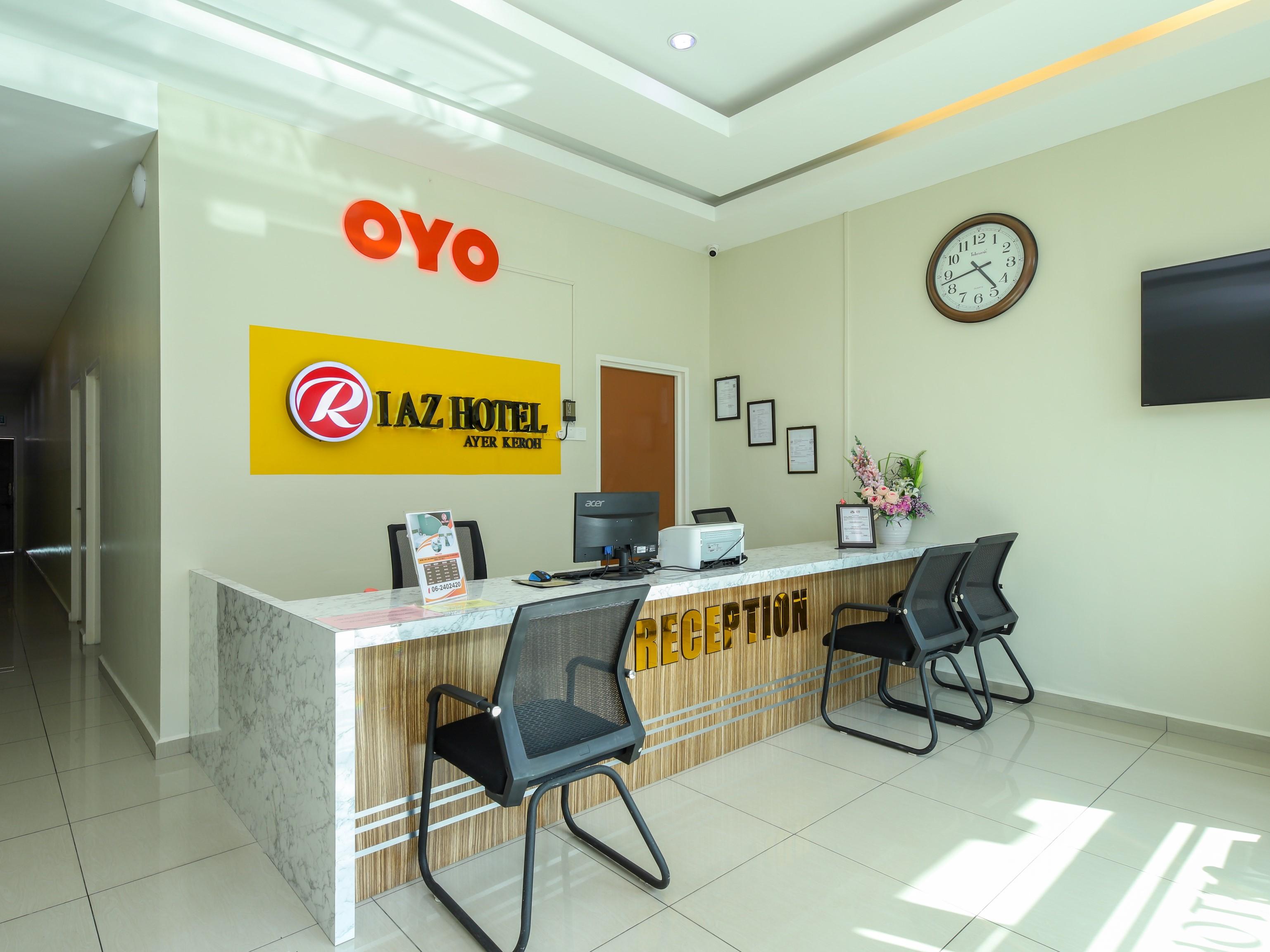 Oyo 89839 Riaz Hotel Malacca Exteriör bild